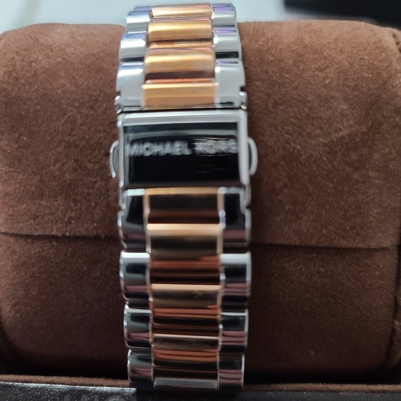 Michael Kors Brinkley Navy Dial Two-tone Watch